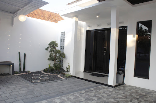 Ajeg Guest House