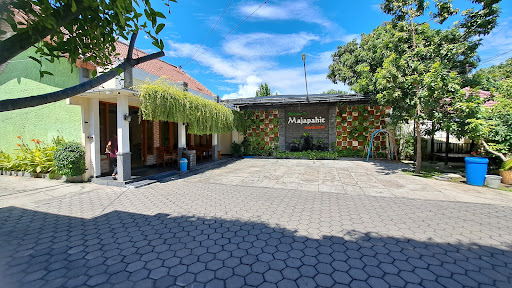 MAJAPAHIT SYARIAH HOMESTAY