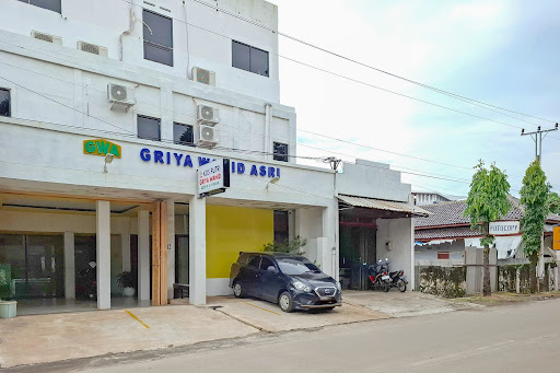 RedDoorz Syariah Near Alun-Alun Batang
