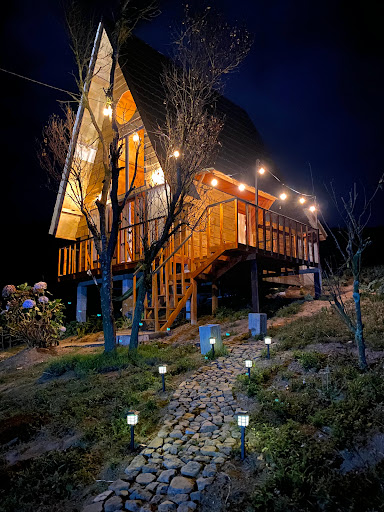 Loji Satha (private villa Dieng)