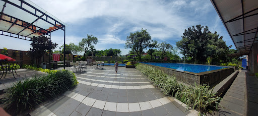 High Livin Apartment Baros