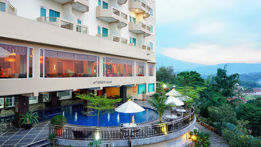 Grand Rocky Hotel Bukittinggi