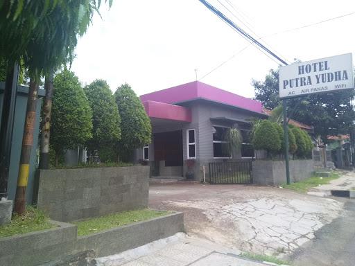 Hotel Putra Yudha