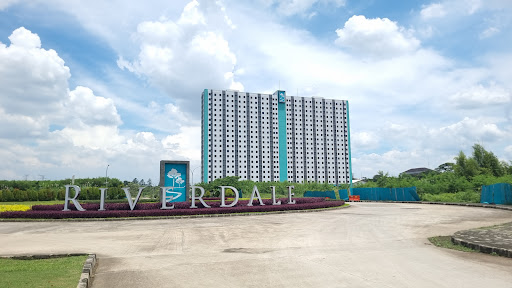 Hotel O Cikarang at apartment Riverdale