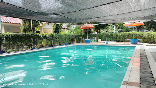 Kolam renang hotel prima Indramayu