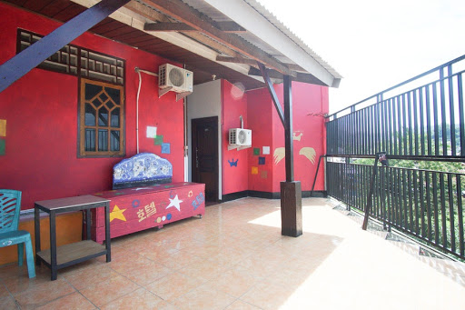 RedDoorz near Mal Abepura