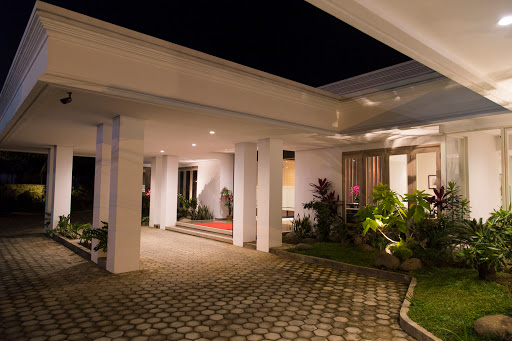 Hotel & Resto GM253