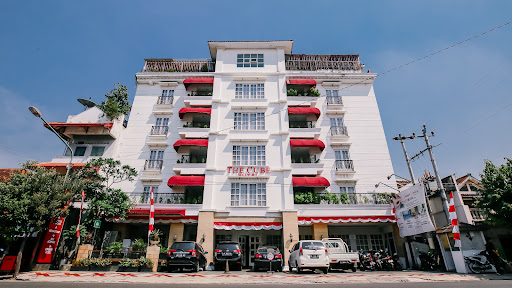 The Cube Hotel