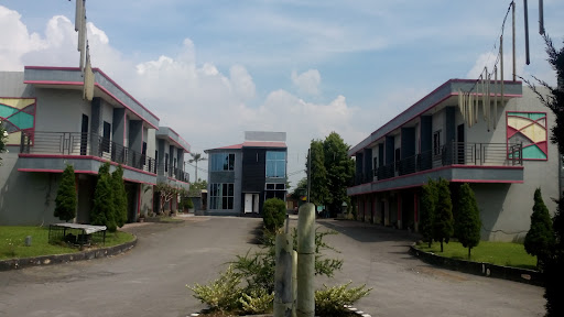 Halay Inn
