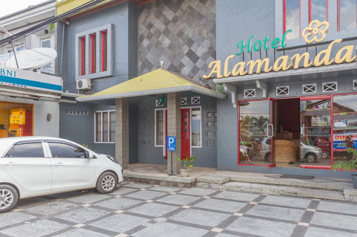 RedDoorz Hotel Alamanda @ Otista Garut