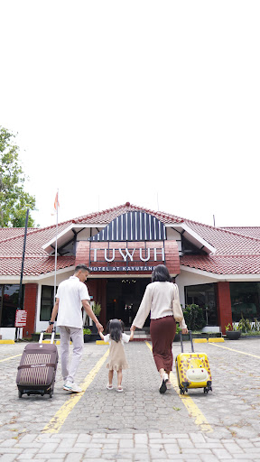 Tuwuh Hotel at Kayutangan