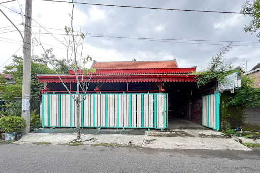 RedDoorz Syariah near RS Bhayangkara Nganjuk