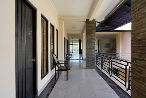 Hotel Ratna