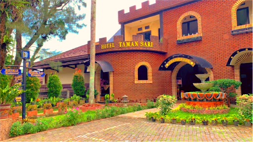 Taman Sari Hotel & Resort