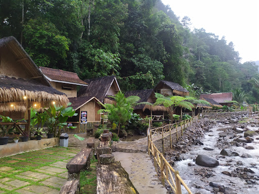 Puteri River Inn