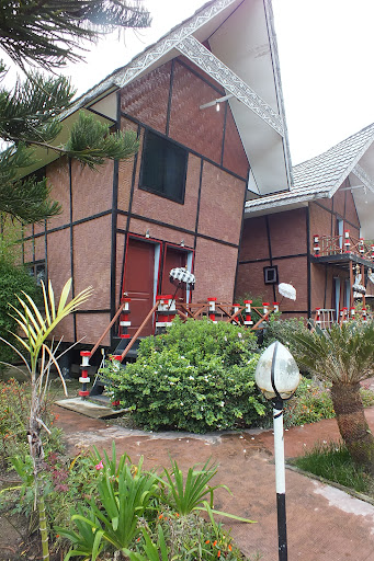 Roman Sinasi Hotel