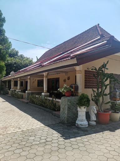 HOTEL NIRWANA RESTO & KARAOKE