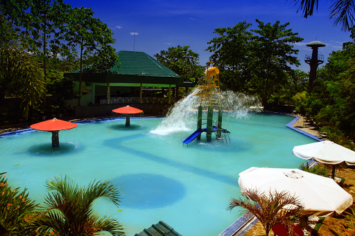 Kampoeng Kita Hotel & Resto
