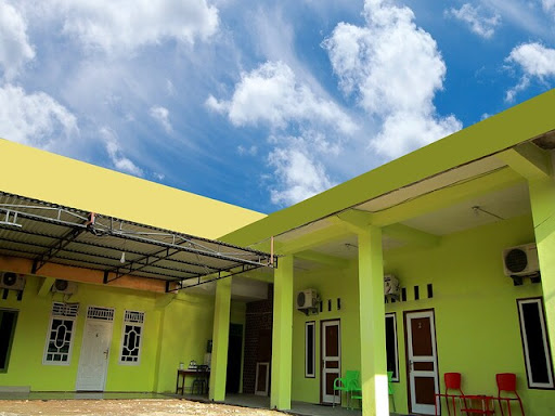 RedDoorz Syariah @ Sherren Guest House Lubuk Linggau