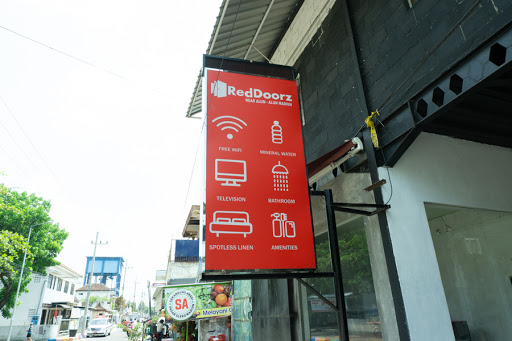 RedDoorz near Alun Alun Madiun