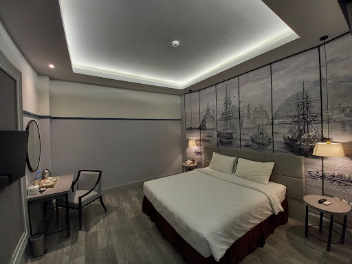 Three R Hotel