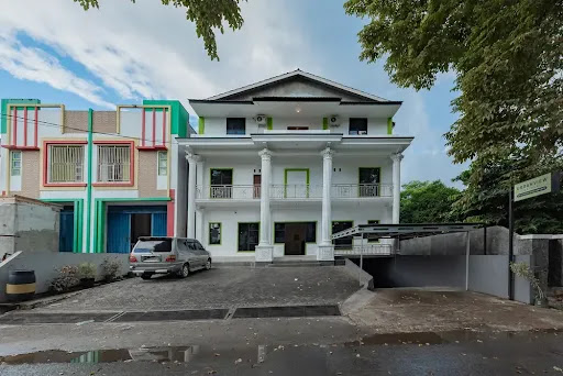 Urbanview Hotels 99 Syariah Banjarbaru