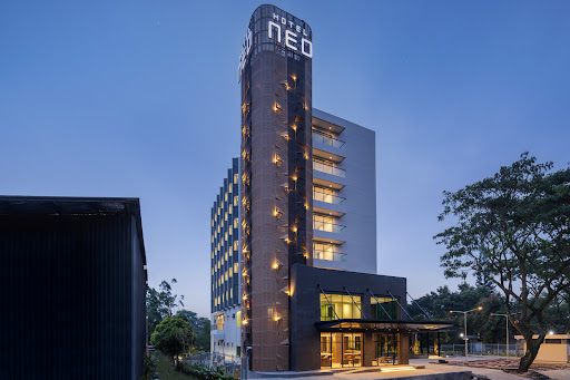 Hotel Neo Kota Baru Parahyangan