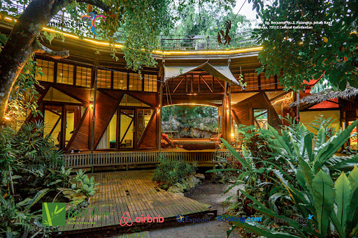 Bukit Raya Guesthouse and Tours