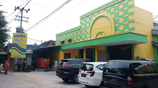 Hotel & Restoran Putri