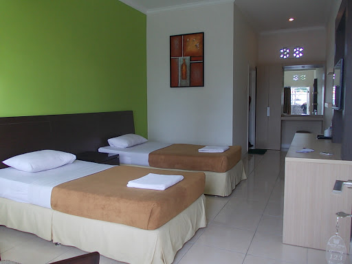 Tanjung Plaza Hotel