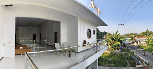 JENGGO Riverside RedPartners Kampung Inggris Pare