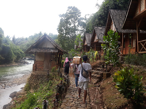 Arusliar Nusa Traditional Cottages