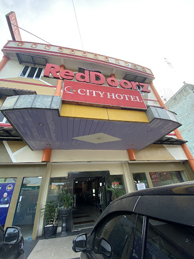 City hotel