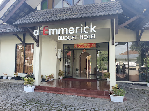 D'Emmerick Budget Hotel