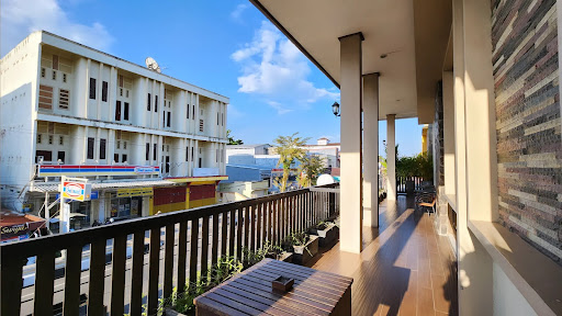 Andaru Hotel