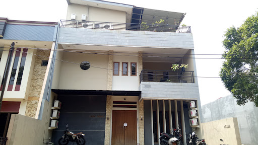 ZEN Rooms Anggrek Loka BSD