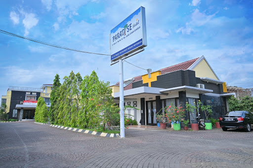 Paradise Hotel
