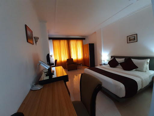 Crown Hotel