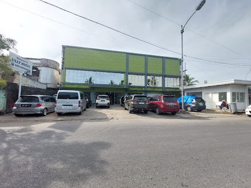 Ully Hotel Solok