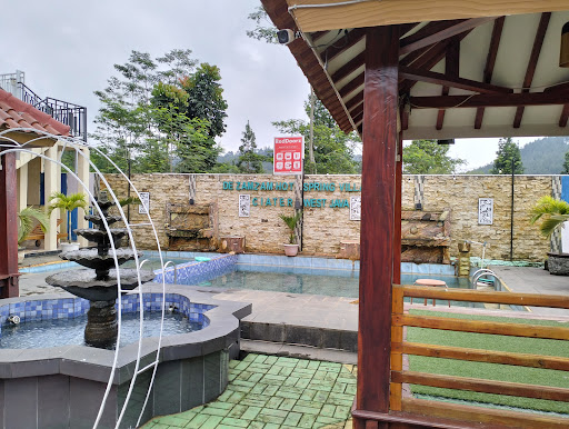 RedDoorz @ Villa De ZamZam Ciater