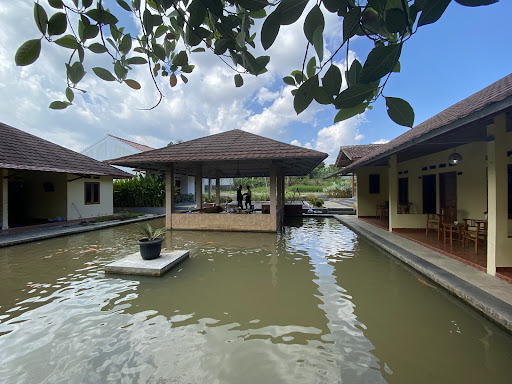 Saung Naufal
