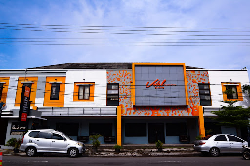 Grand Charis Hotel Tulungagung