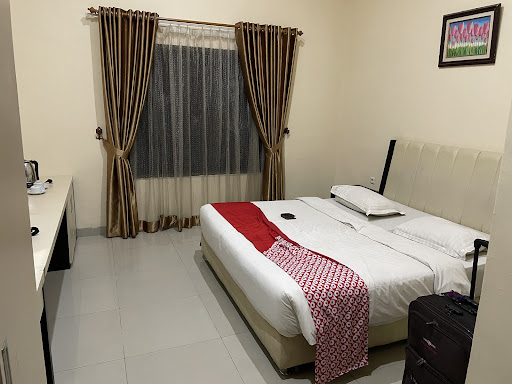 Raz Hotel and Convention