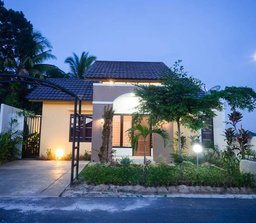 Pelangi Guesthouse Belitung