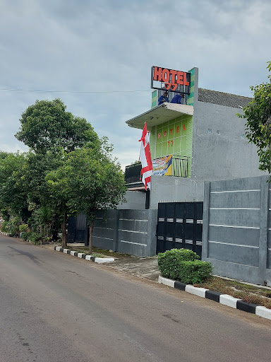 Hotel 77, Tuban