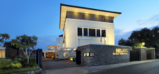 Helios Hotel & Convention Watampone