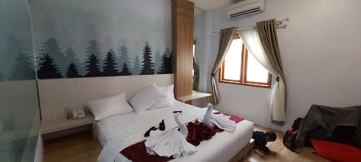 Hip Hope Hotel