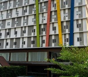 lynn hotel serang